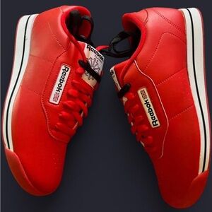 Reebok Red Sneakers Sleek Minimalist Design